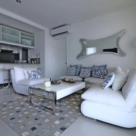 2br Luxury Beachfront With Direct Access Apartment