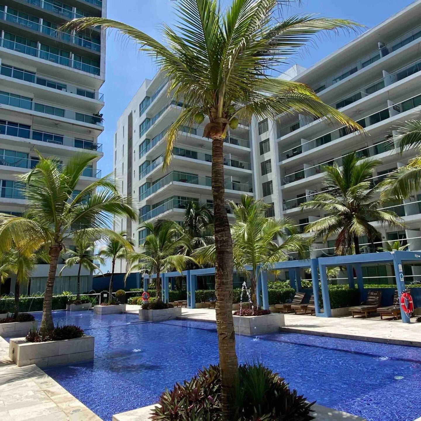 2br Luxury Beachfront With Direct Access *